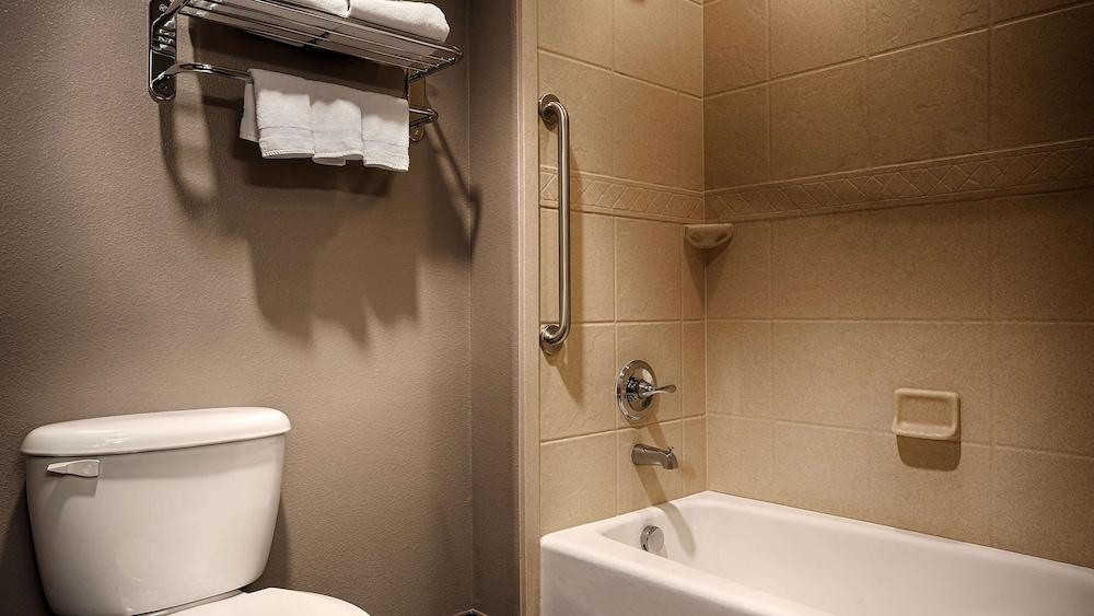 Best Western Giddings Inn & Suites photo 13