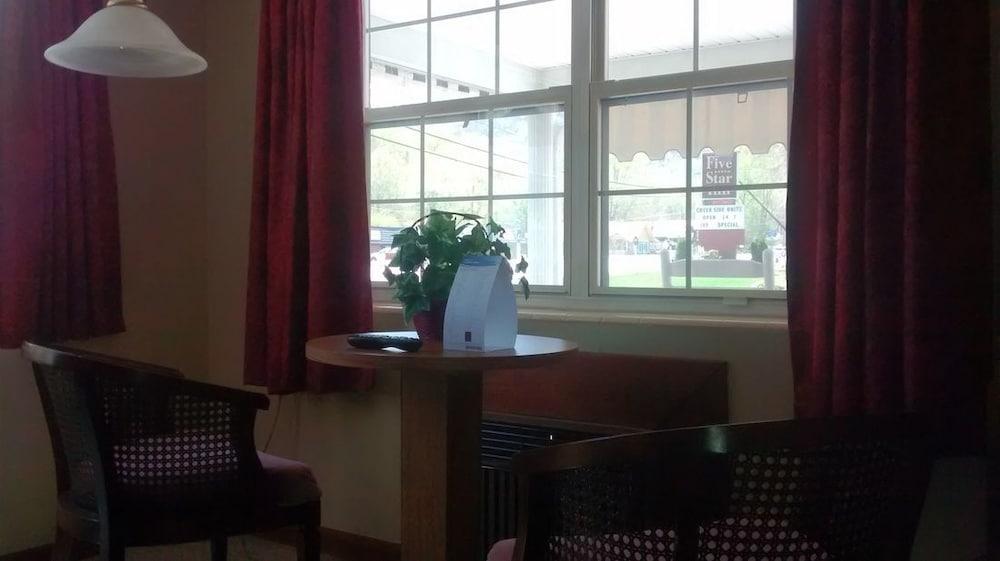 Five Star Inn photo 8