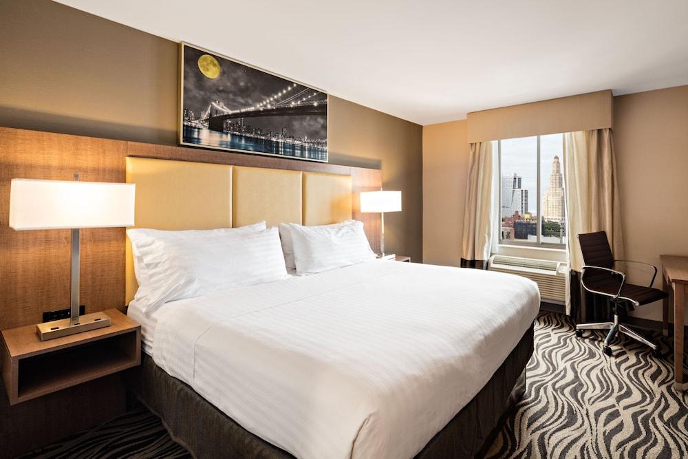 Holiday Inn Express Brooklyn, an IHG Hotel photo 4