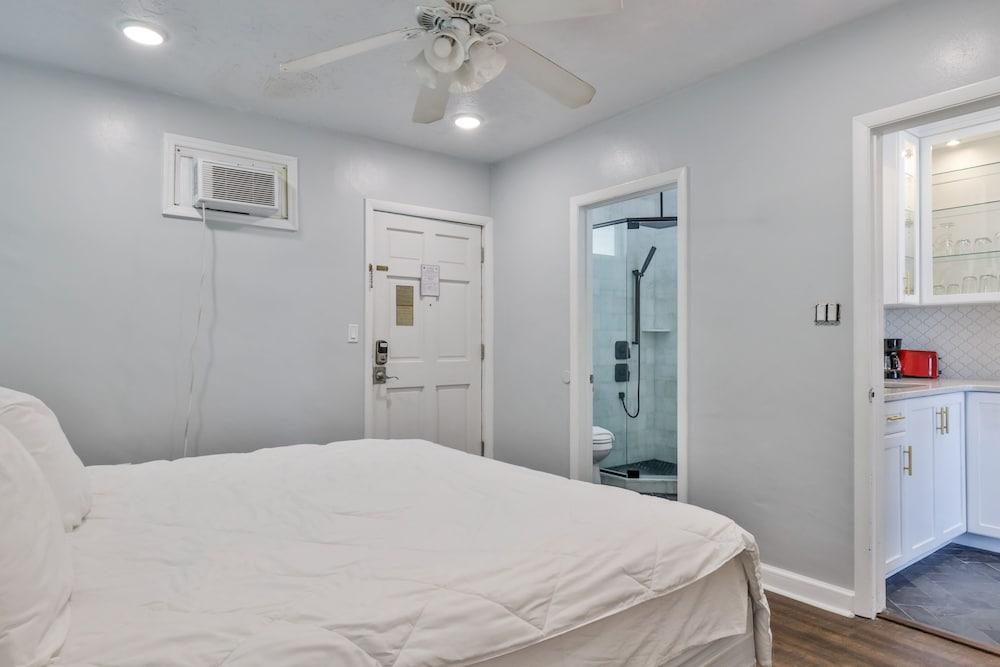 Coastal Waters Inn photo 17