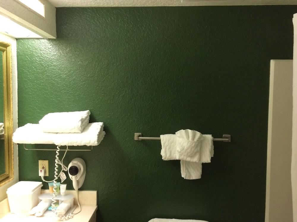 Ruskin Inn Hotel photo 35