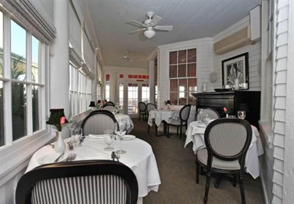 Peter Shields Inn & Restaurant photo 41