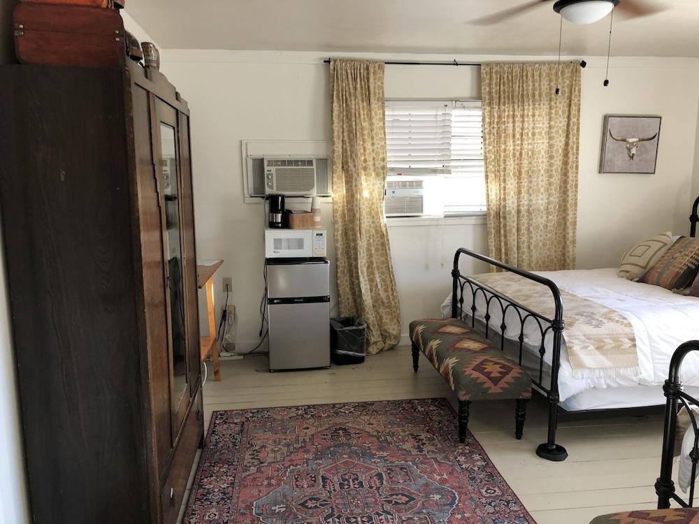 Fort Davis Drug Store Hotel photo 34
