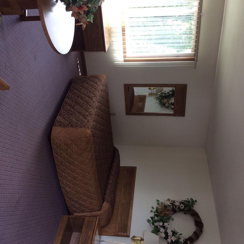 Spring Hill Motel photo 39