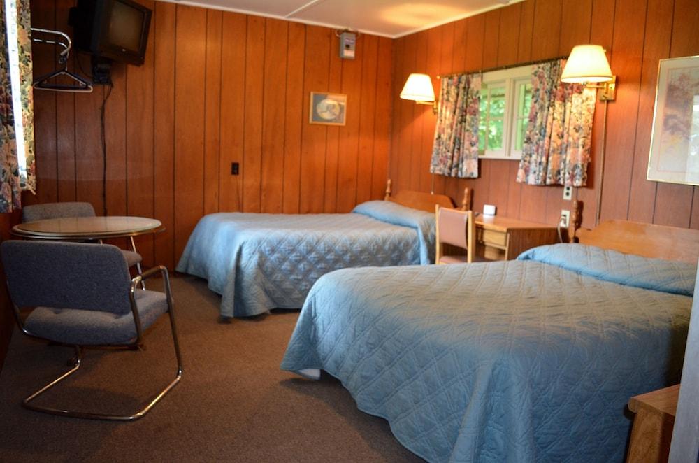 Chamber Lane Motel photo 56