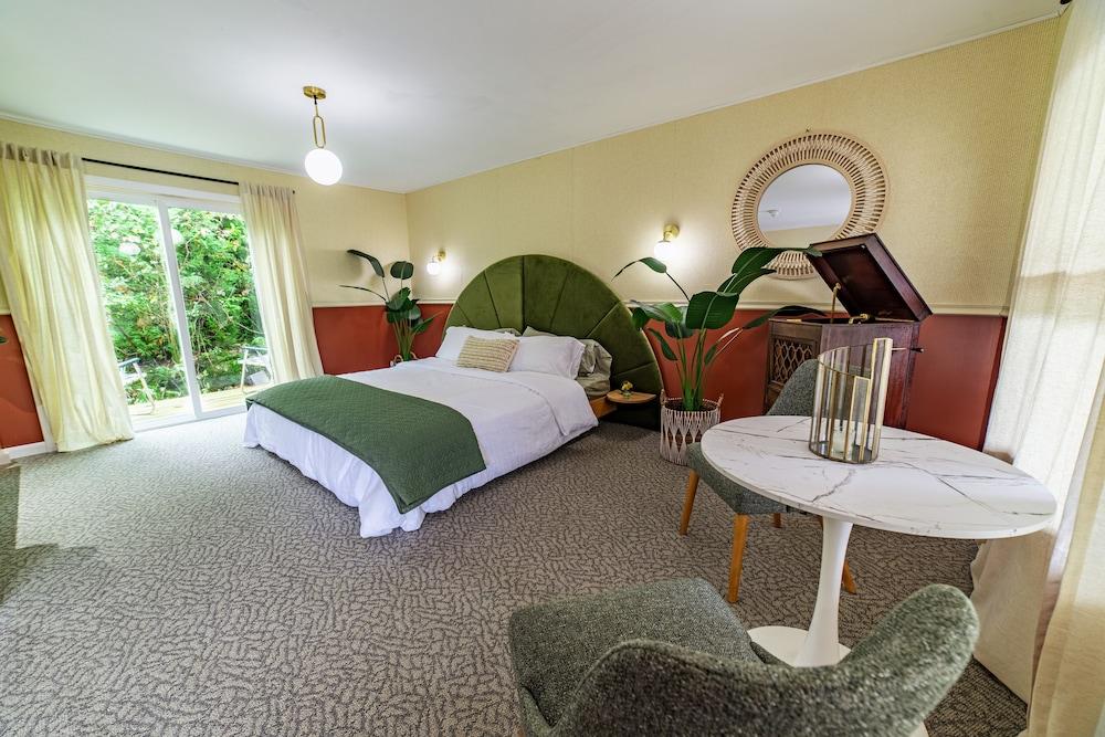 The Springs Motel photo 38
