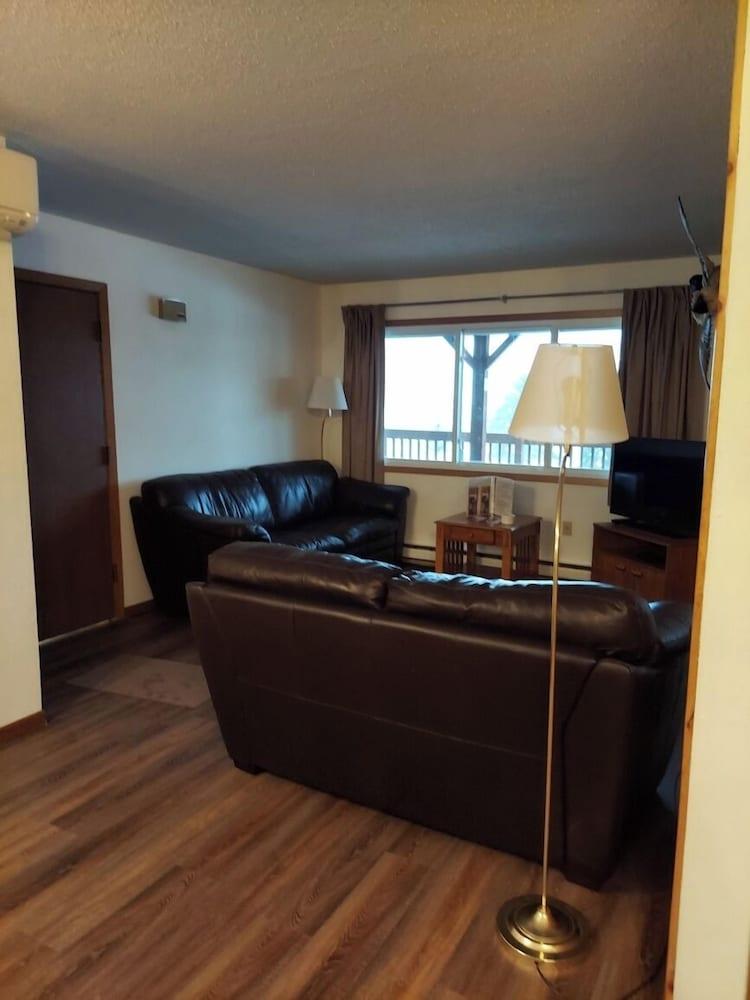 Lakeview Lodge photo 9