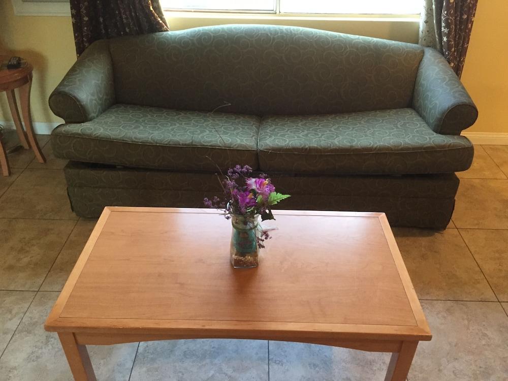 Bayshore Inn Motel photo 33