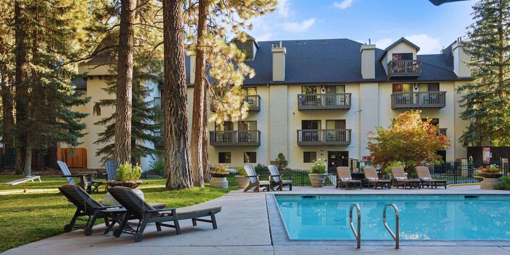 Chateau Big Bear Boutique Hotel, BW Signature Collection photo 28