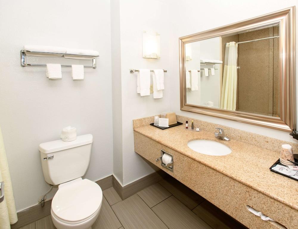 Home Town Inn Ringgold photo 15