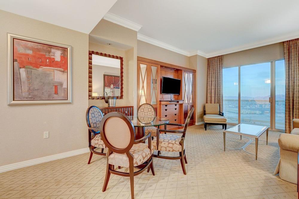 Incredible Suite at Signature Resort photo 28