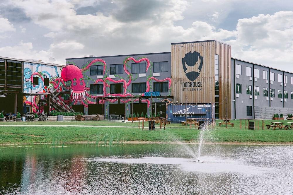 DogHouse Columbus — hotel in Canal Winchester