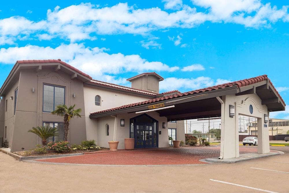 Motel 6 Beaumont, TX photo 43