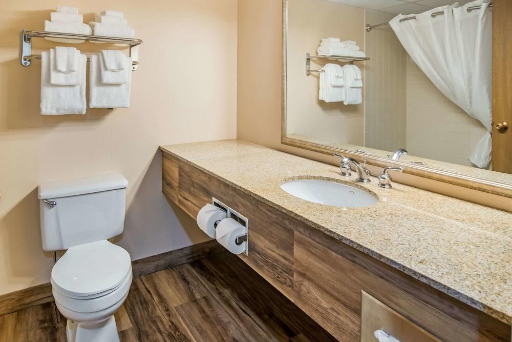 Quality Inn & Suites Virginia MN photo 20