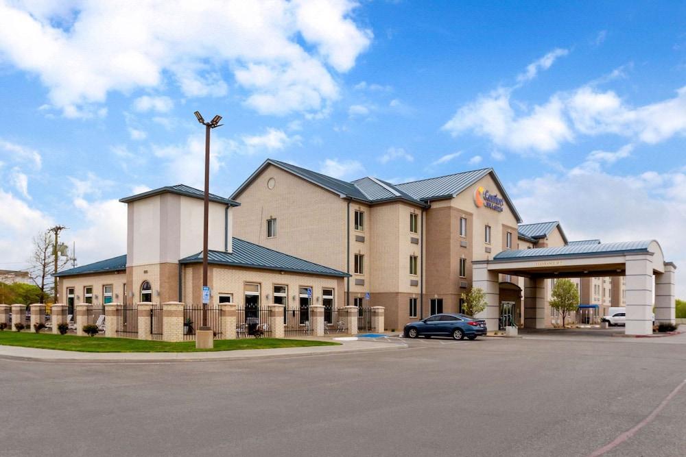 Comfort Inn & Suites Amarillo East photo 1