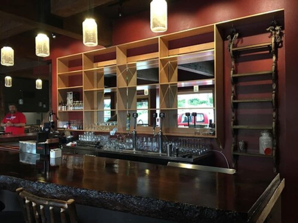 Sitka Hotel and Restaurant photo 25