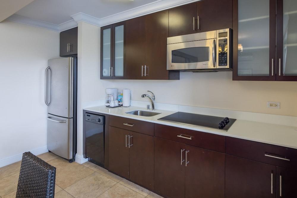 Regency on Beachwalk Waikiki by OUTRIGGER photo 34