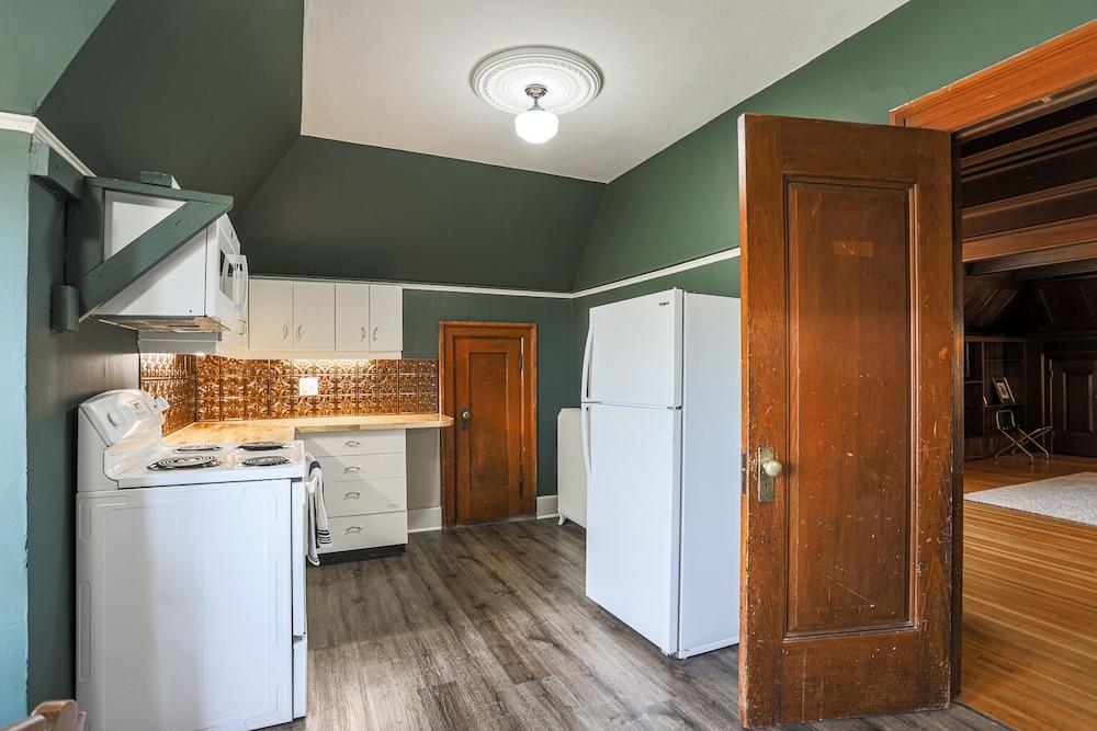 Offutt Manor photo 25