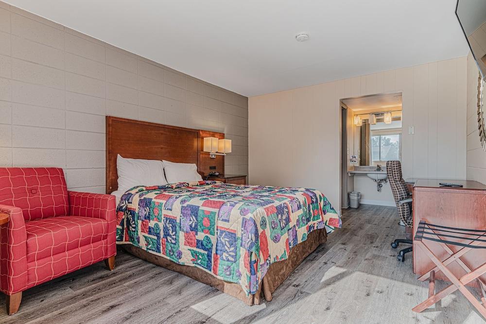 Skyview Inn photo 6