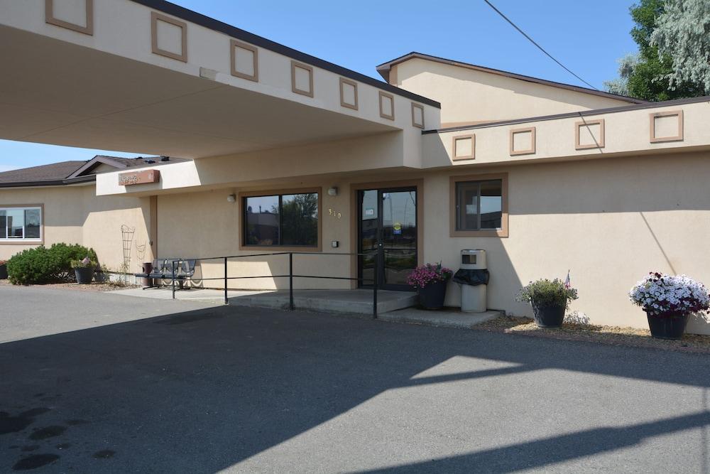 Locomotive Inn photo 26