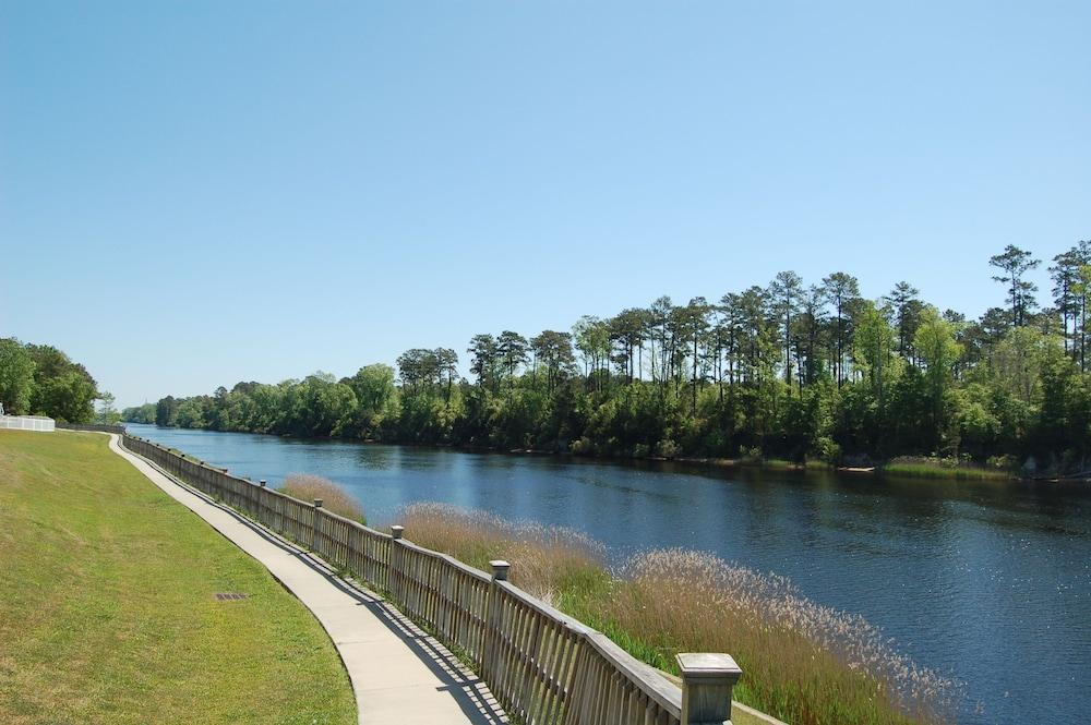 River Oaks Resort photo 41