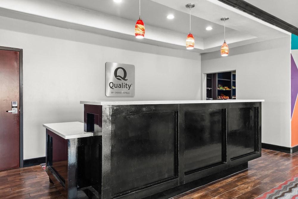 Quality Inn & Suites Pearsall photo 4