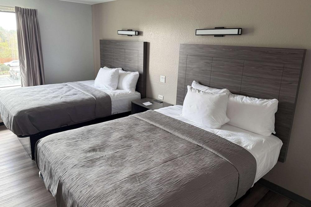 Quality Inn & Suites Biloxi - Ocean Springs photo 14