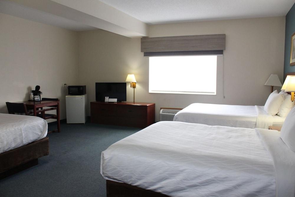 Reston Inn & Suites photo 31