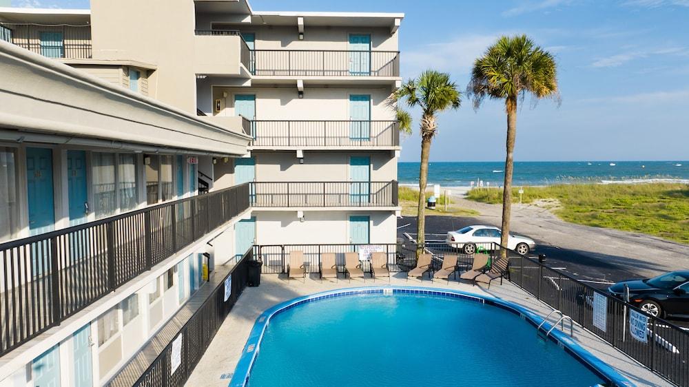 AVENTURA ON THE OCEAN photo 1
