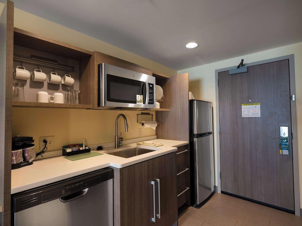 Home2 Suites by Hilton Joplin, MO photo 13