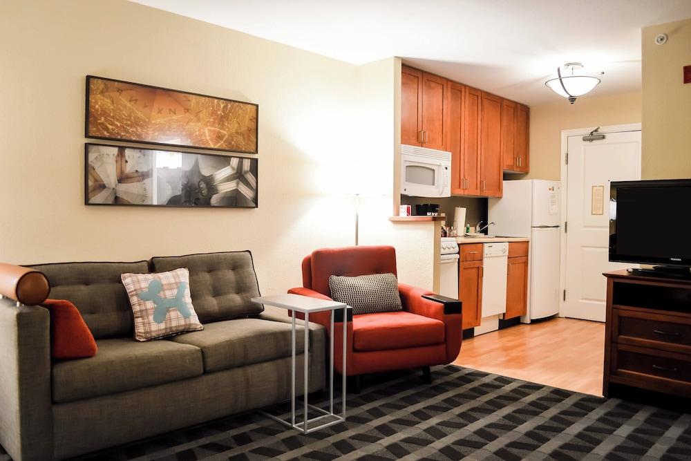 TownePlace Suites by Marriott Quantico Stafford photo 3
