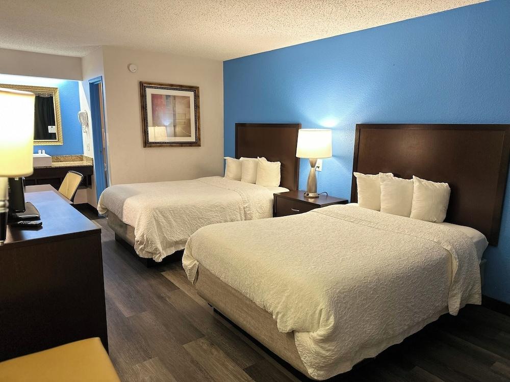 American Inn and Suites Bishop photo 7