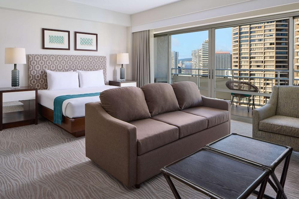 Ilikai Hotel & Luxury Suites photo 34