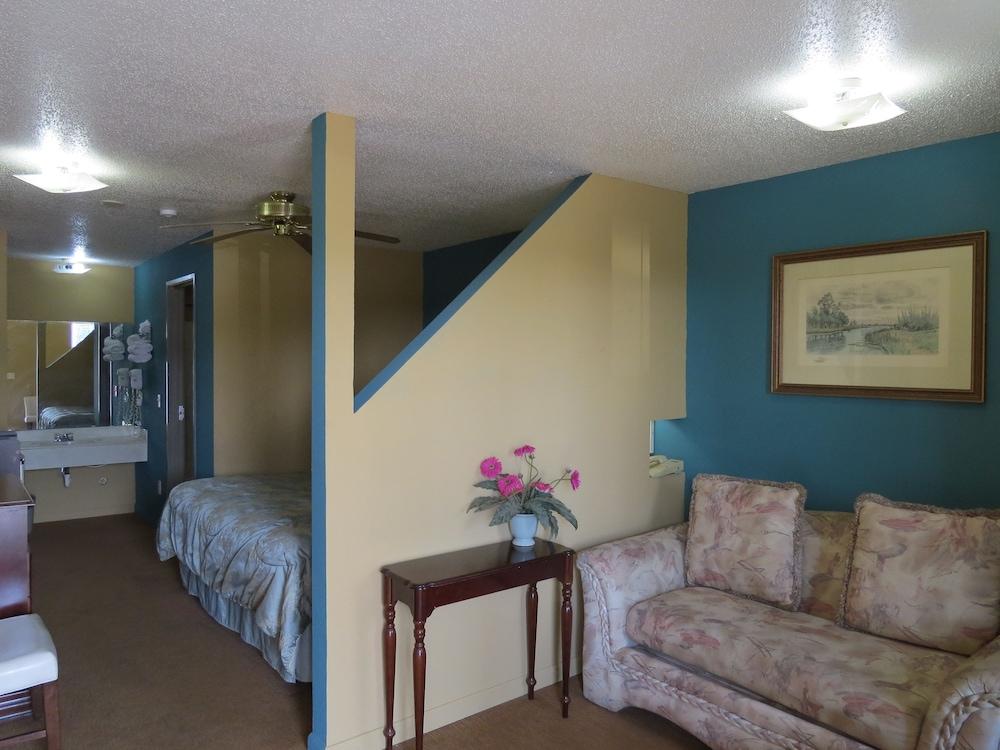 First Western Inn Caseyville photo 28