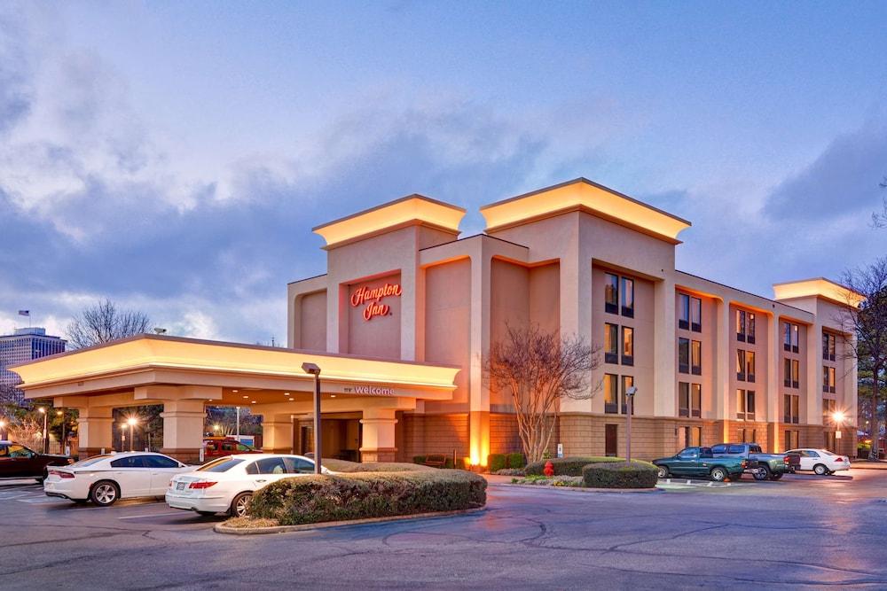 Hampton Inn Memphis-Poplar photo 38