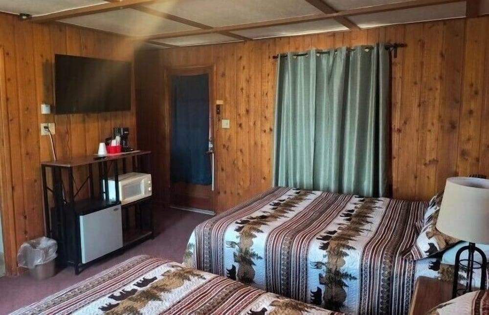 Big Sky Motel photo 6