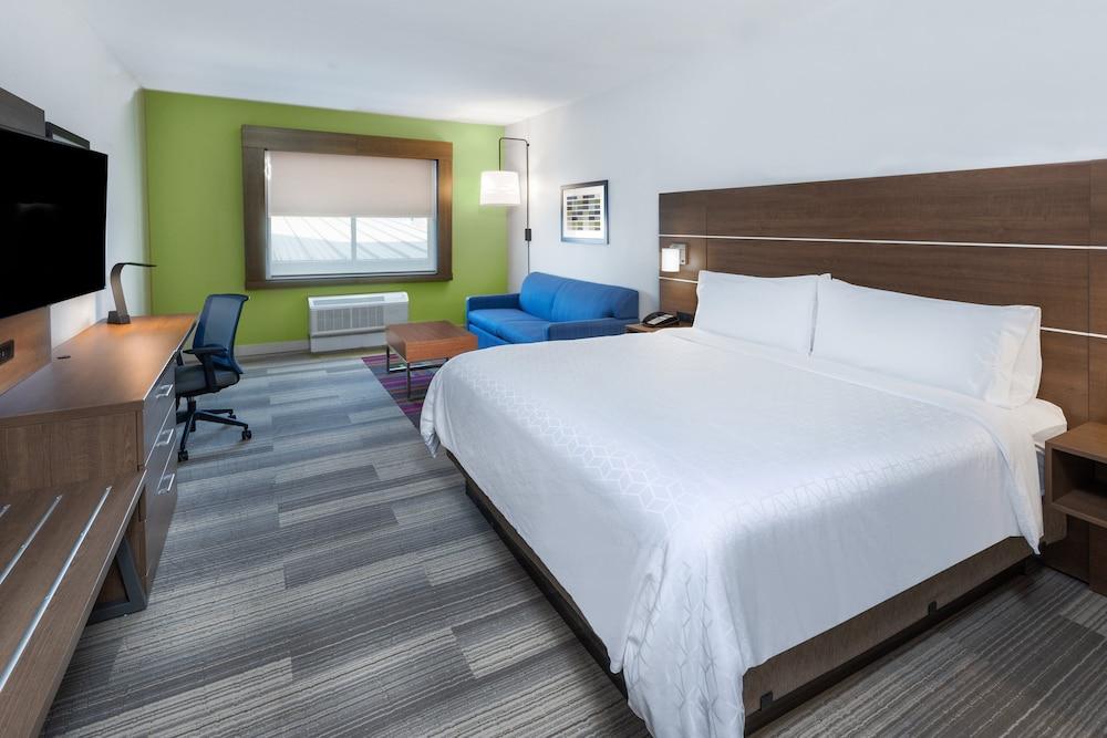 Holiday Inn Express & Suites Denton - Sanger by IHG photo 15