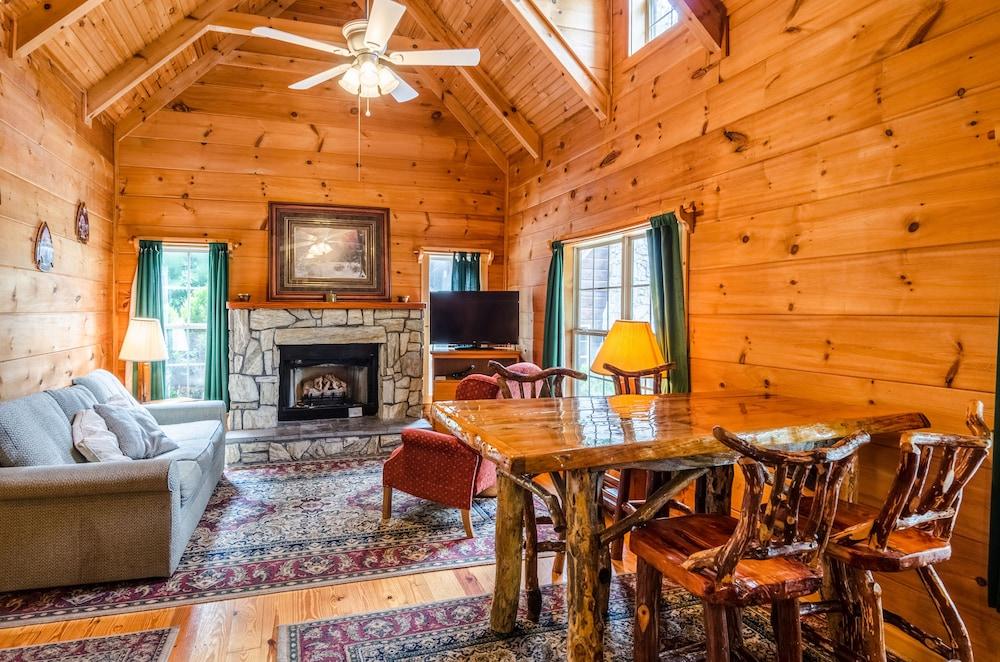 Highland Hills Motel and Cabins – A Master Hosts Resort photo 26