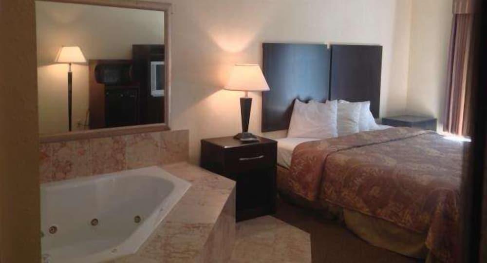 Jameson Inn and Suites Riverdale photo 35