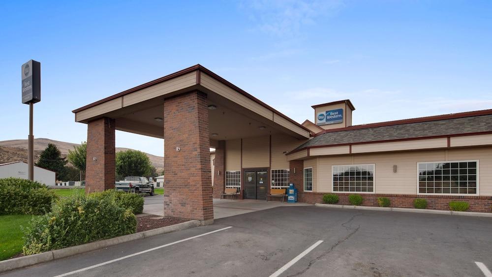 Best Western Rama Inn photo 35