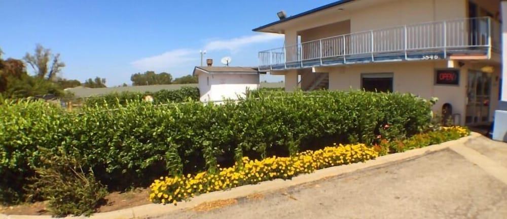 Travelers Inn photo 6