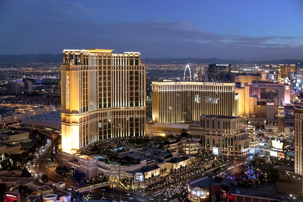 The Venetian Prestige Club Lounge photo 29