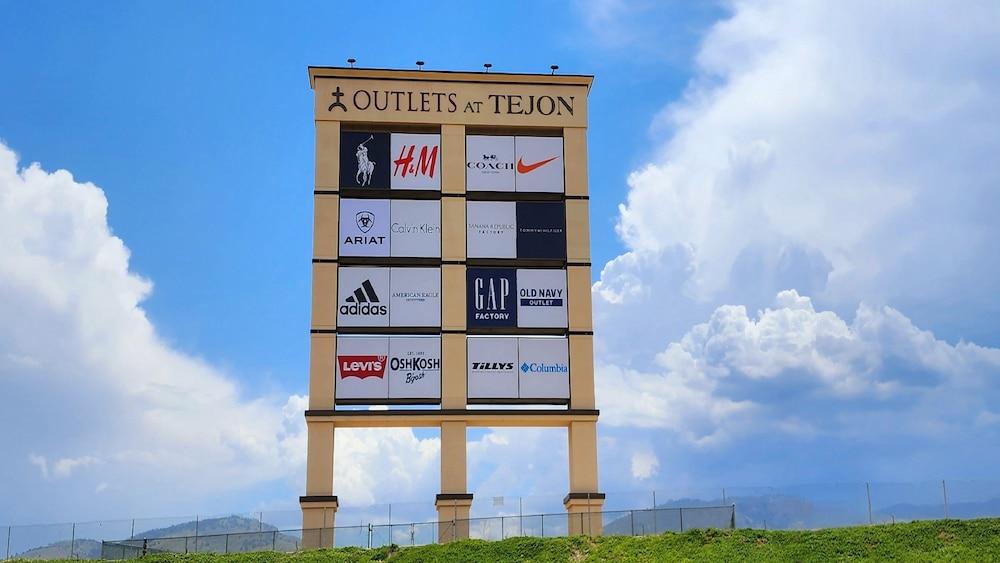 Holiday Inn Express & Suites Frazier Park by IHG photo 19