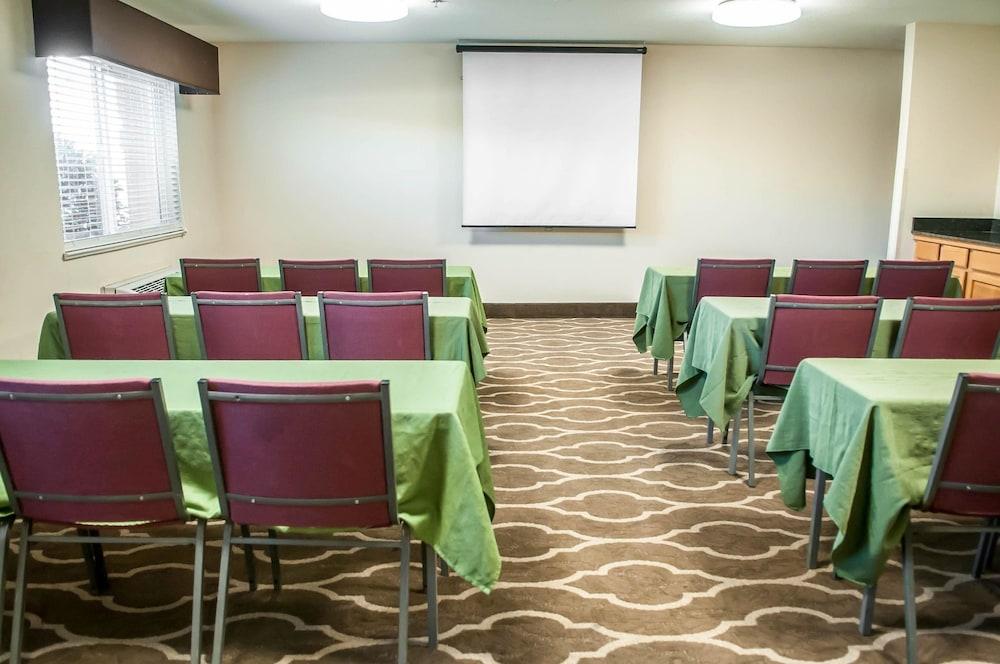 Comfort Suites Albuquerque/North Journal Center photo 15