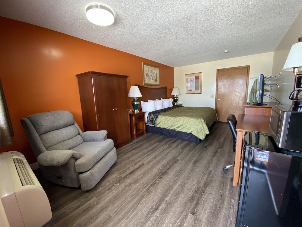 Rodeway Inn photo 19