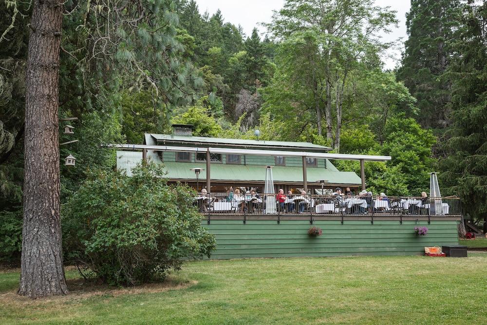 Morrison's Rogue River Lodge photo 6