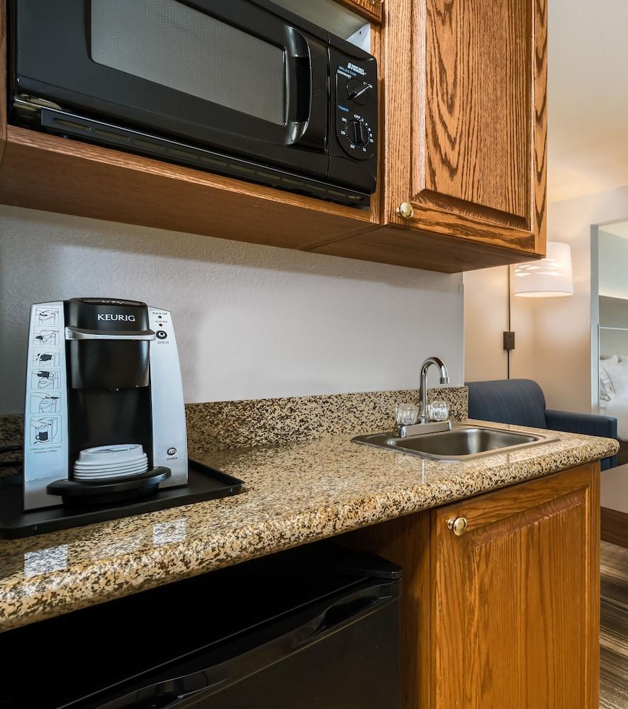 Holiday Inn Express Hotel & Suites Rocky Mount by IHG photo 17