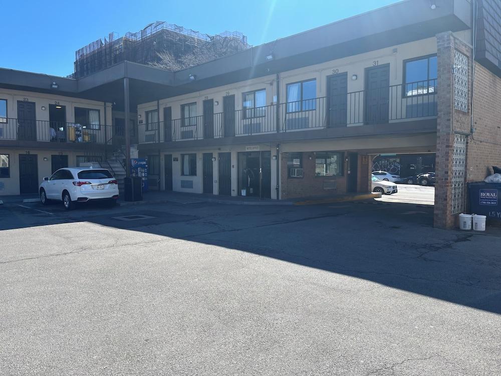 Metro Motel photo 3