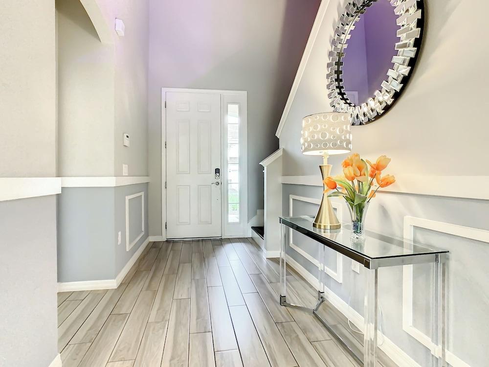 Jade Manor photo 1
