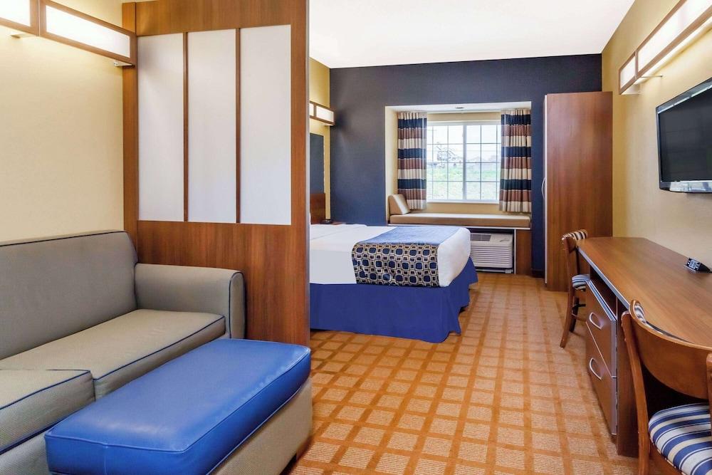 Microtel Inn & Suites by Wyndham Dickson City/Scranton photo 10